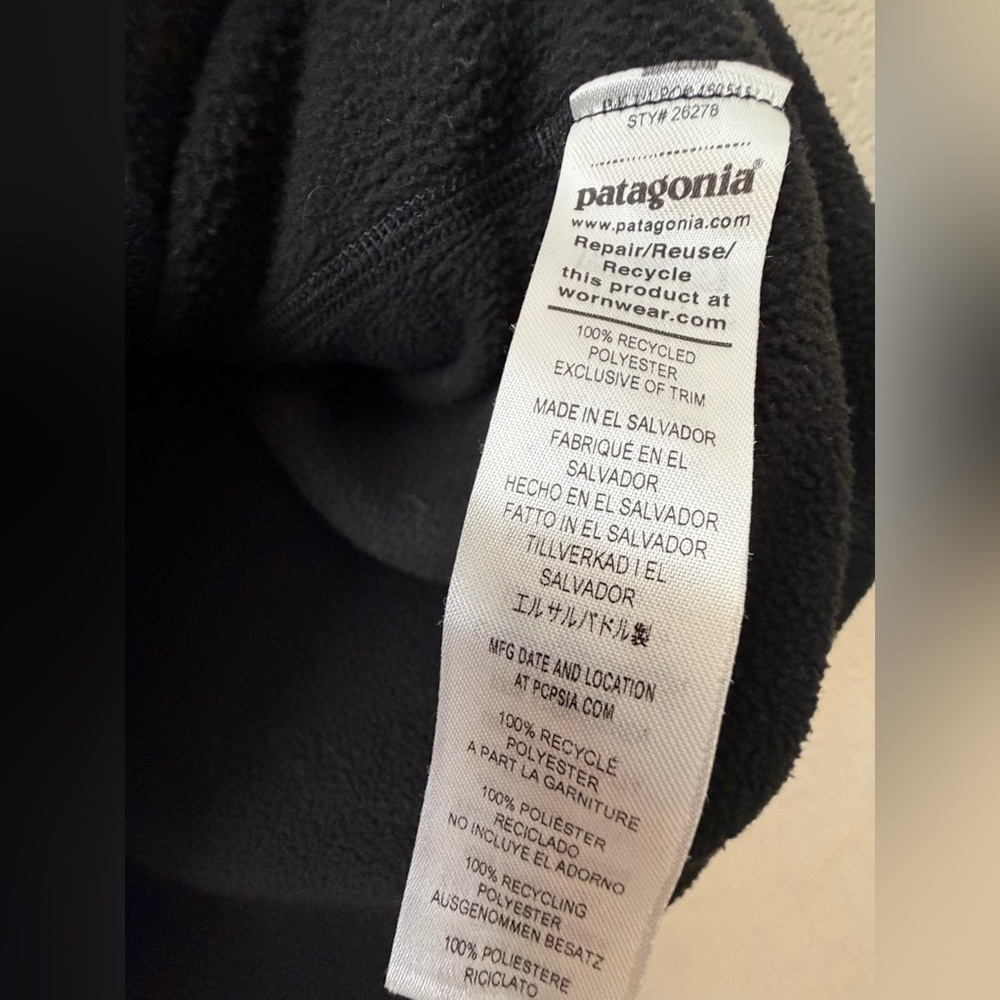 Patagonia Women’s Black Fleece Quarter Zip, Sz LG - Picture 5 of 6